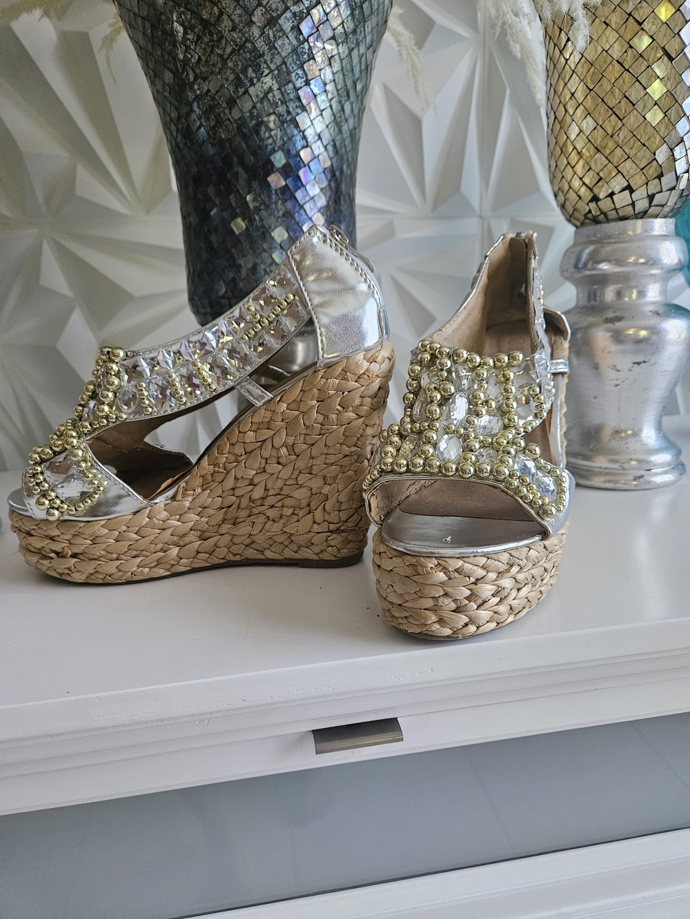 Taos Footwear Woman Silver Woven Espadrille Wedge Sandals with Gold Bead Accents